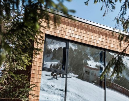 Projekt: Starthaus am Hahnenkamm Kitzbühel - Tip Top Fenster & Systeme - Hebe-Schiebetüren und Verglasungen aus Südtirol