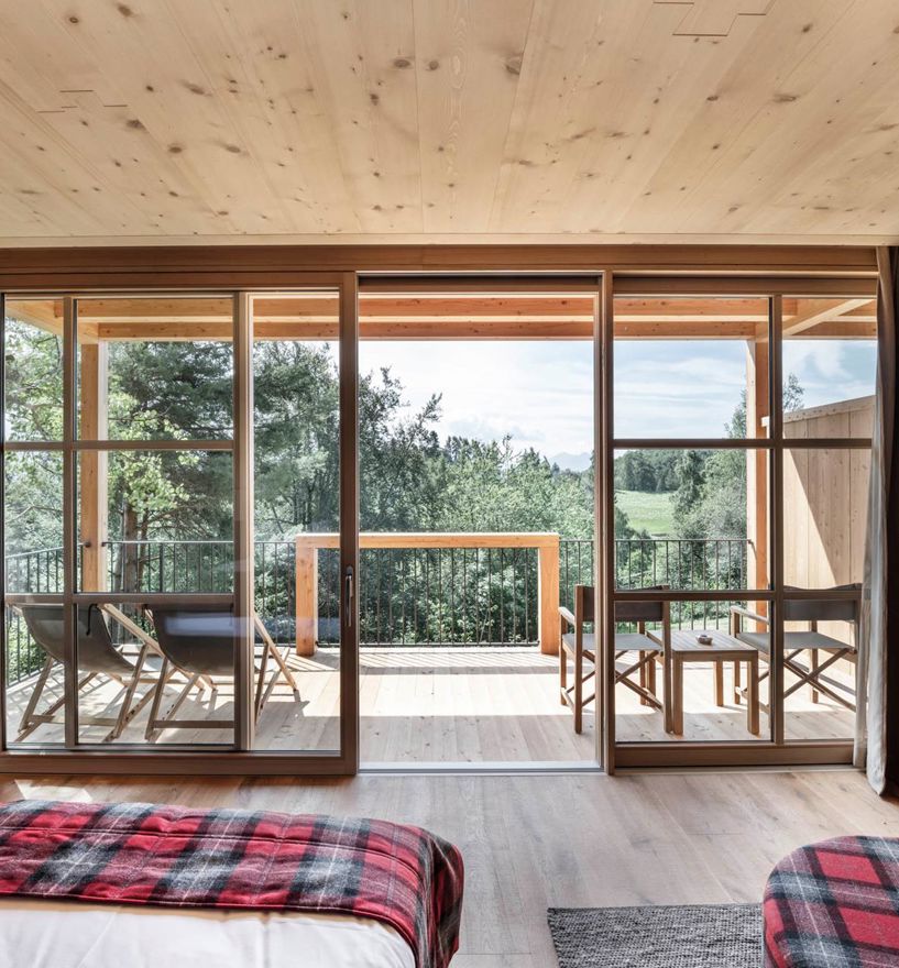 Projekt: Adler Lodge Ritten - Tip Top Fenster & Systeme - Verglasung Hebe-Schiebetür