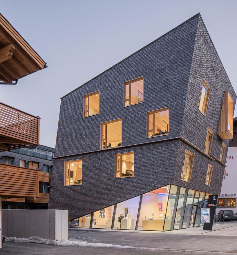 Projekt: Bürogebäude Ötztal Tourismus - Tip Top Fenster & Systeme - Verglasungen und Fenster aus Südtirol