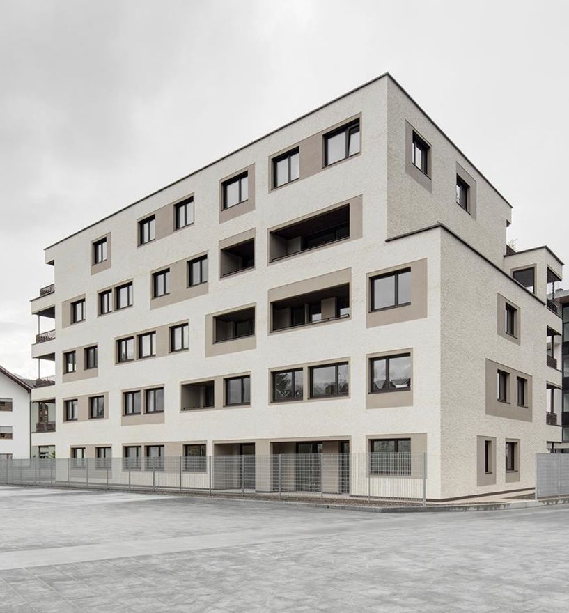 Projekt: Wohnbau Bruneck - Tip Top Fenster & Systeme - Fenster und Beschattungssysteme aus Südtirol