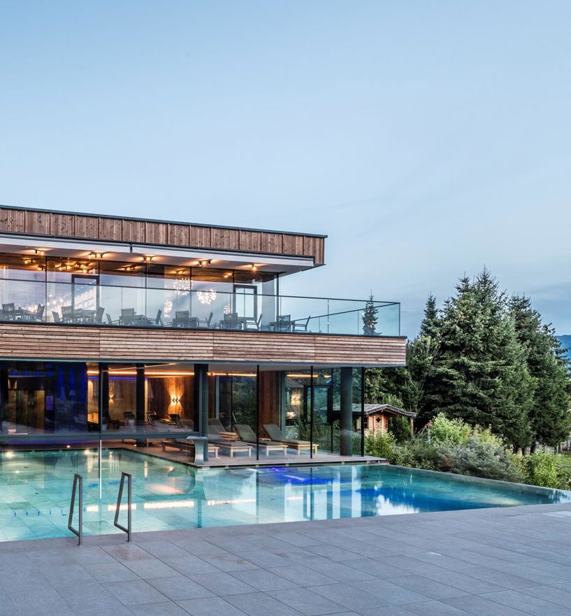 La spa con piscina dell'Hotel Sonnenberg