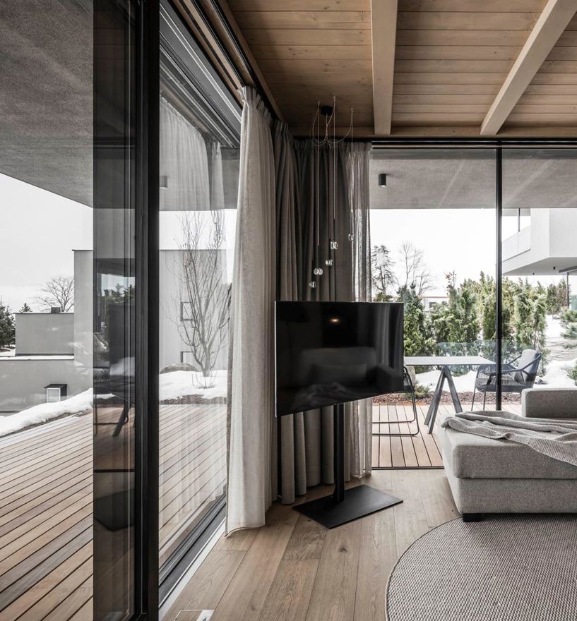 Projekt: Hotel Viertlerhof Hafling - Tip Top Fenster & Systeme - Hebe-Schiebetüren und Verglasungen aus Südtirol