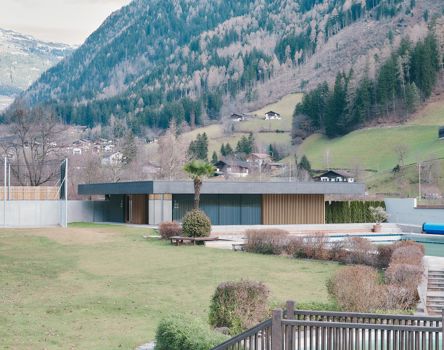 Projekt: Saunazentrum St. Martin Passeier - Tip Top Fenster & Systeme - Verglasungen, Fenster und Türen aus Südtirol