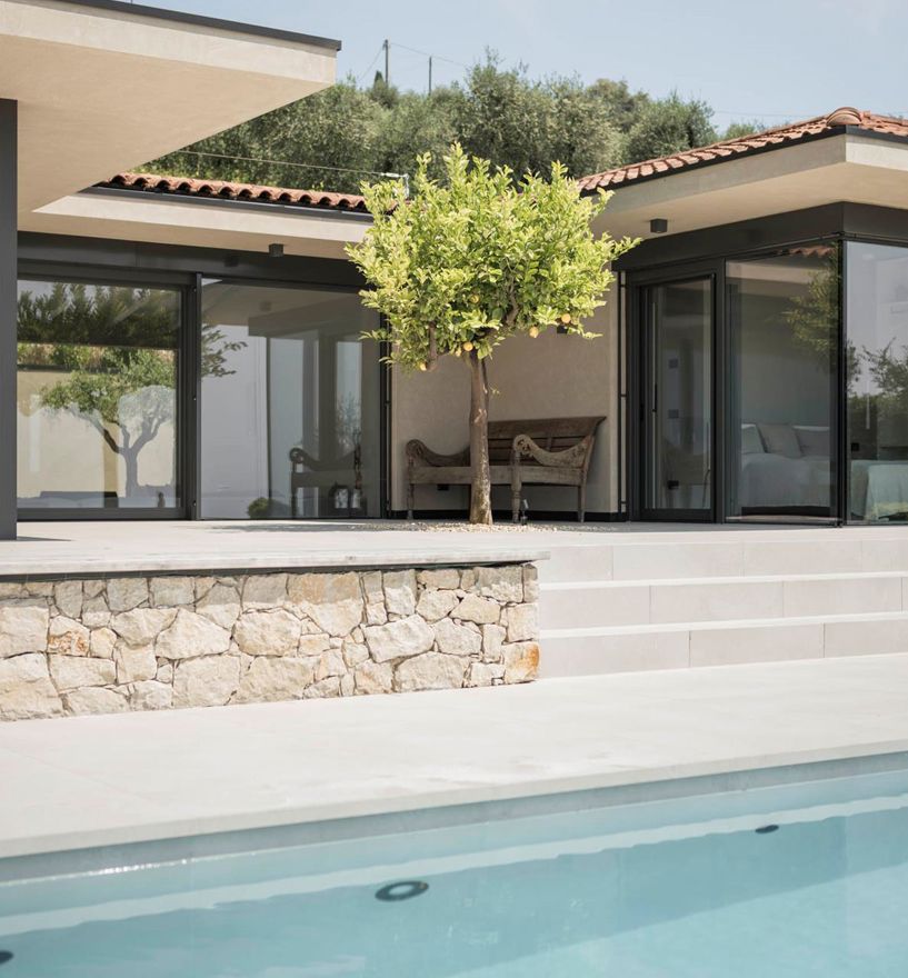 Projekt: Villa am Gardasee - Tip Top Fenster & Systeme - Fenster und Verglasungen aus Südtirol