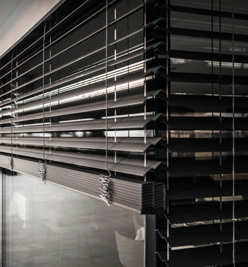 Fenster mit Raffstores