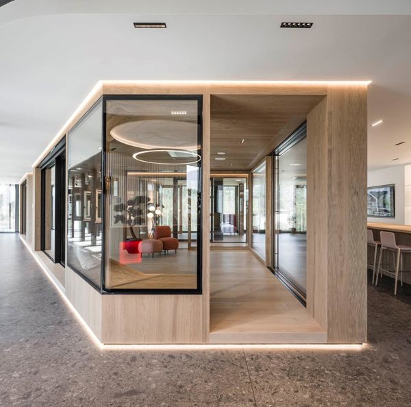 showroom-vahrn-interior-tower-c-hannes-niederkofler-web-8670