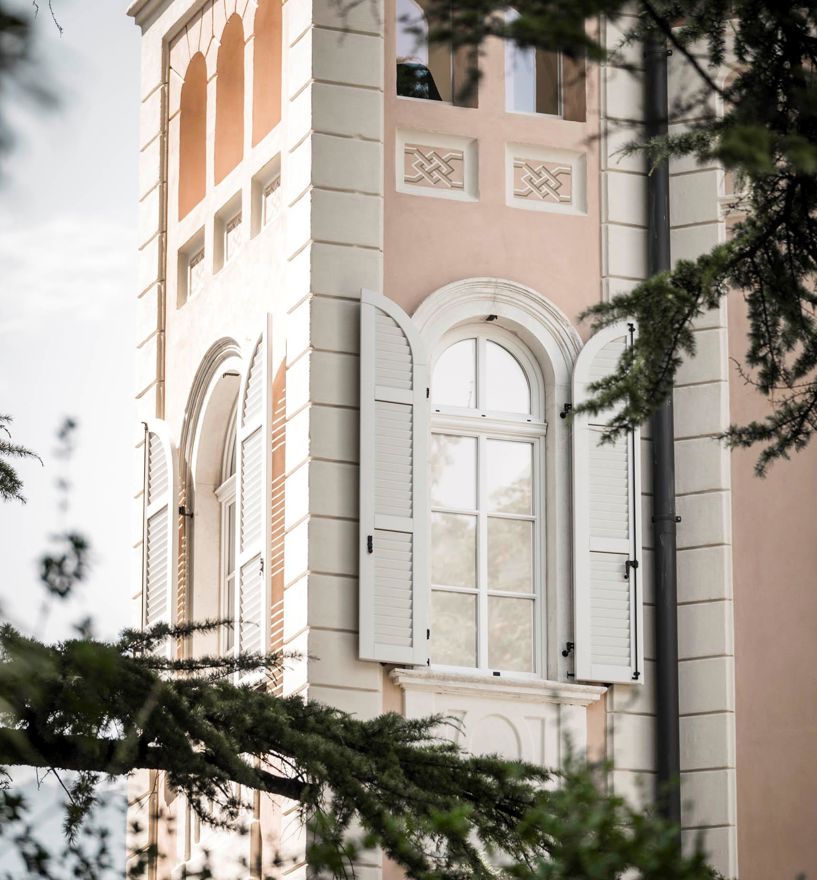 Projekt: Altbausanierung Villa Malfer - Tip Top Fenster & Systeme - Türen und Fenster mit Sprossen aus Südtirol