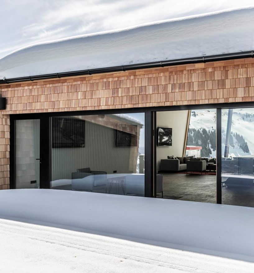 Projekt: Starthaus am Hahnenkamm Kitzbühel - Tip Top Fenster & Systeme - Hebe-Schiebetüren und Verglasungen aus Südtirol