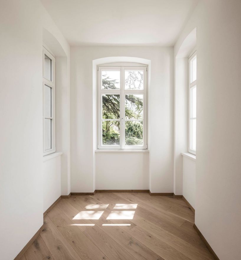 Projekt: Villa Malfer Auer - Tip Top Fenster & Systeme - Altbausanierung: Fenster mit Sprossen aus Südtirol