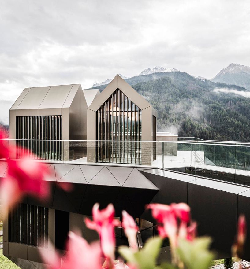 Projekt: Hotel Hubertus Heaven & Hell Olang - Tip Top Fenster & Systeme - Verglasungen und Fenster im Glas