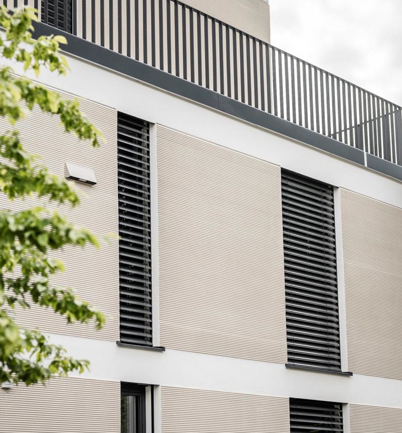 Projekt: Wohnbau München - Tip Top Fenster & Systeme - Fenster mit Raffstore aus Südtirol