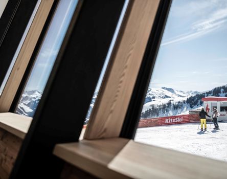 Projekt: Starthaus am Hahnenkamm Kitzbühel - Tip Top Fenster & Systeme - Hebe-Schiebetüren und Verglasungen aus Südtirol