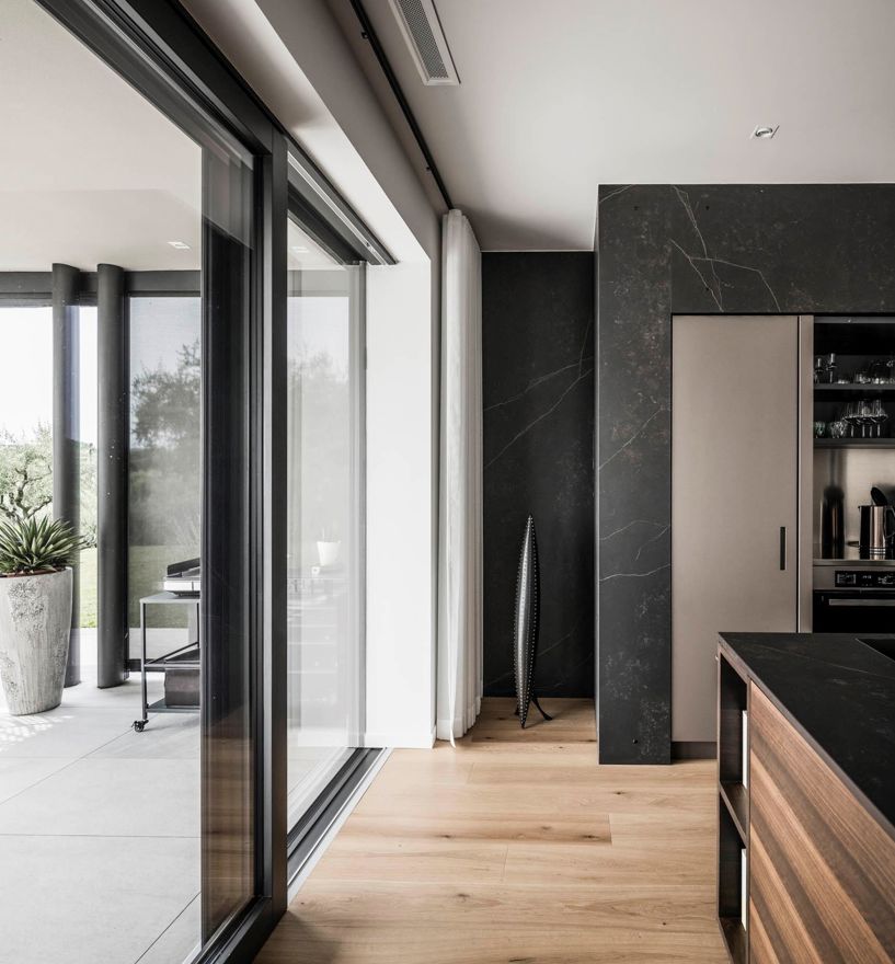 Projekt: Villa am Gardasee - Tip Top Fenster & Systeme - Fenster und Verglasungen aus Südtirol