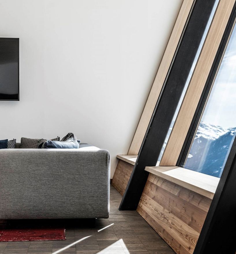 Projekt: Starthaus am Hahnenkamm Kitzbühel - Tip Top Fenster & Systeme - Hebe-Schiebetüren und Verglasungen aus Südtirol