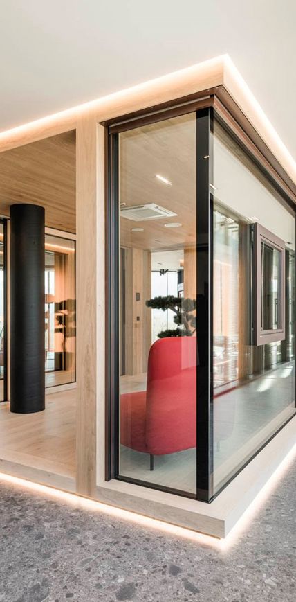 showroom-vahrn-interior-tower-c-hannes-niederkofler-web-8854
