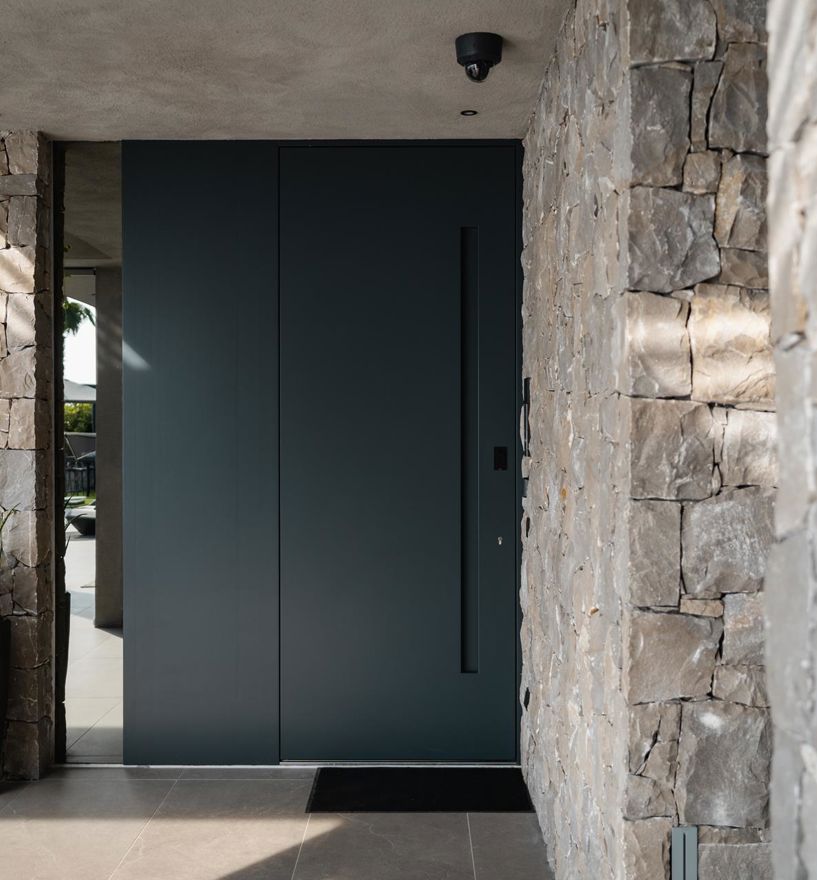 Projekt: Villa am Gardasee - Tip Top Fenster & Systeme - Tür und Verglasungen aus Südtirol