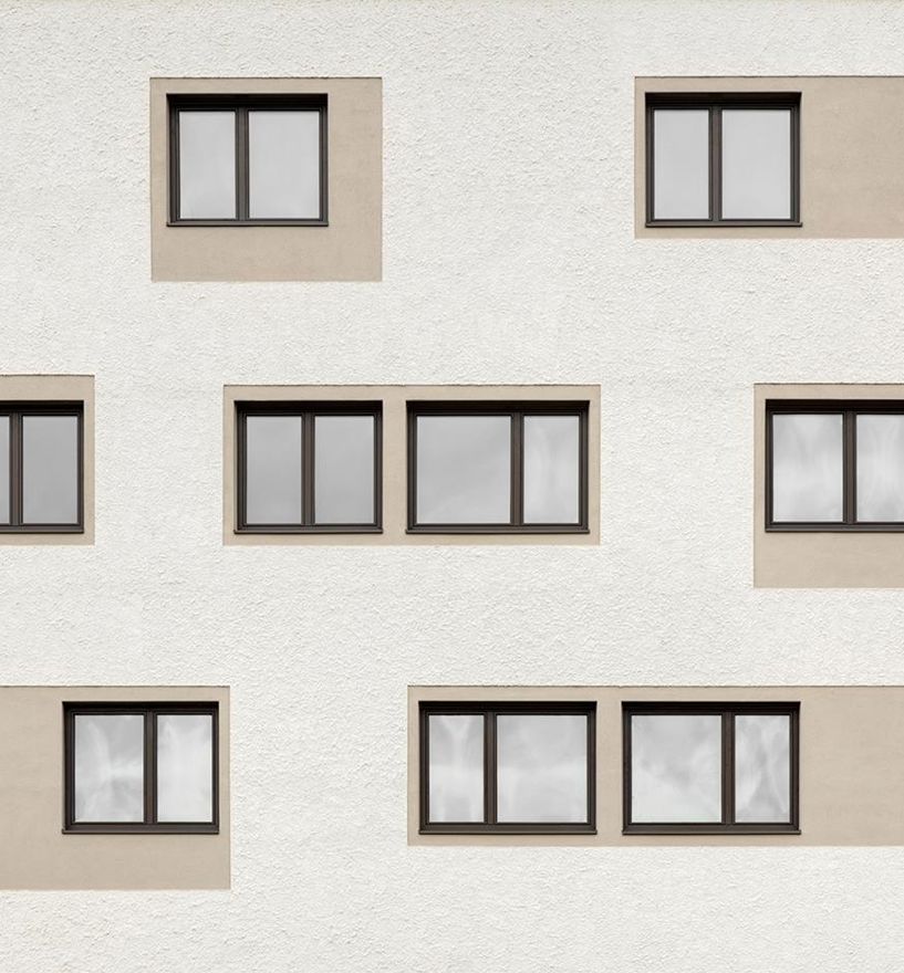 Projekt: Wohnbau Bruneck - Tip Top Fenster & Systeme - Fenster und Beschattungssysteme aus Südtirol