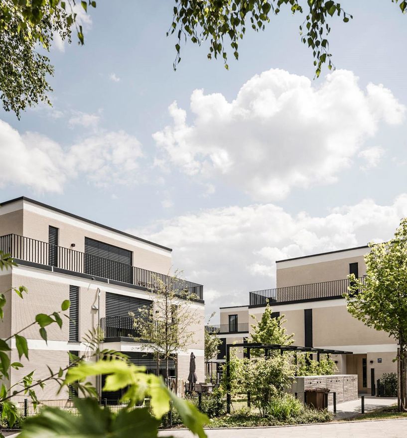 Projekt: Wohnbau München - Tip Top Fenster & Systeme - Fenster mit Raffstore aus Südtirol