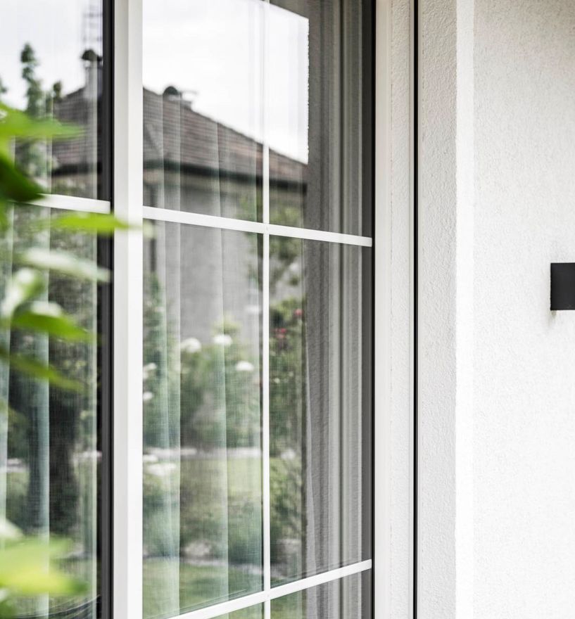 Projekt: Wohnhaus Lana - Tip Top Fenster & Systeme - Türen und Fenster mit Sprossen aus Südtirol