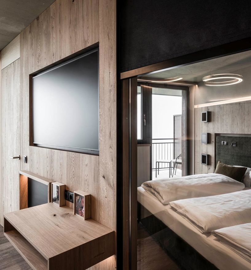 Projekt: Hotel Panorama Hofern - Tip Top Fenster & Systeme - Verglasungen und Fenster mit Zip-Verdunkelung aus Südtirol