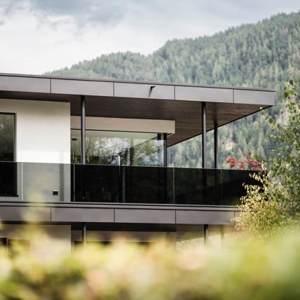 Projekt: Wohnhaus Mühlbach - Tip Top Fenster & Systeme - Fenster, Türen und Beschattung