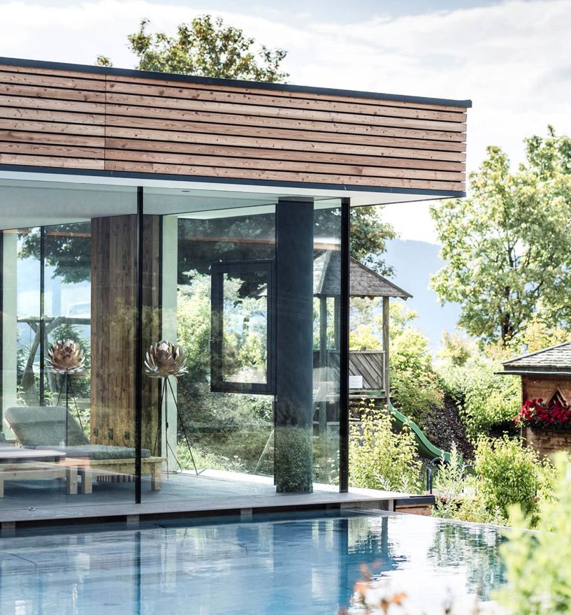 La vetrata con finestra nella vetrocamera della spa del Hotel Sonnenberg