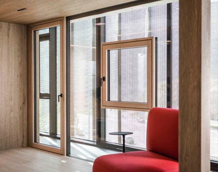 showroom-vahrn-interior-tower-c-hannes-niederkofler-web-8949