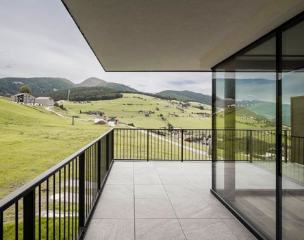 Projekt: Hotel Oberlechner PURVITA Meransen - Tip Top Fenster & Systeme - Türen, Verglasungen und Fenster im Glas