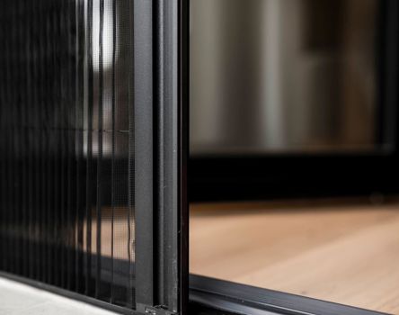 Detail Insektenschutzplissee für Balkontüren