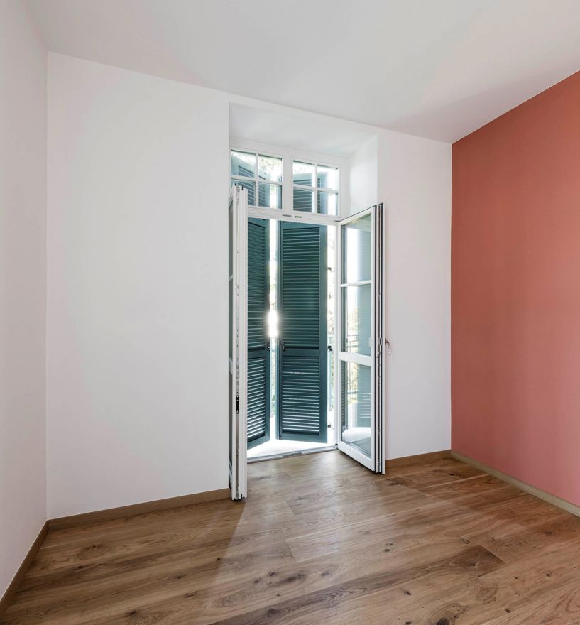 Projekt: Altbausanierung Neumarkt - Tip Top Fenster & Systeme - Fenster mit Sprossen und Jalousien aus Südtirol