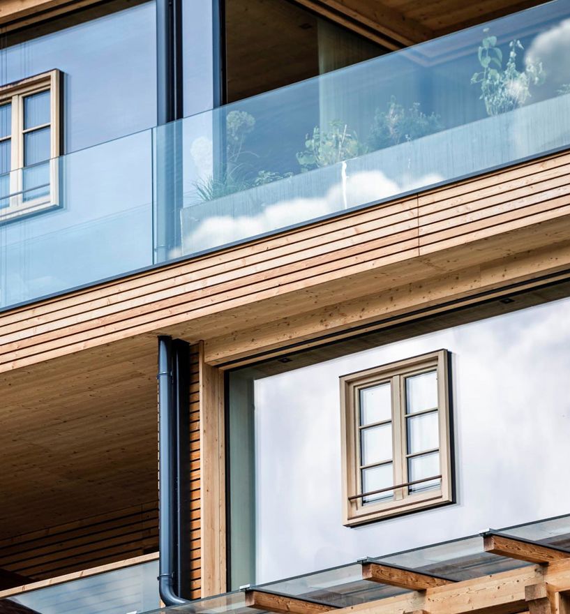 Vetrata con finestra nela vetrocamera vista dall'esterno