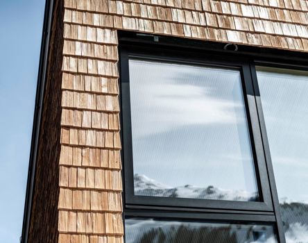 Projekt: Starthaus am Hahnenkamm Kitzbühel - Tip Top Fenster & Systeme - Hebe-Schiebetüren und Verglasungen aus Südtirol