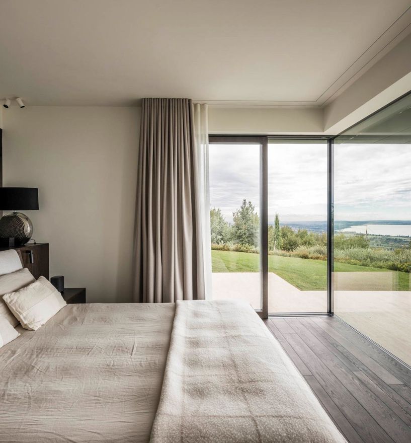 Projekt: Villa am Gardasee - Tip Top Fenster & Systeme - Verglasungen und Fenster aus Südtirol