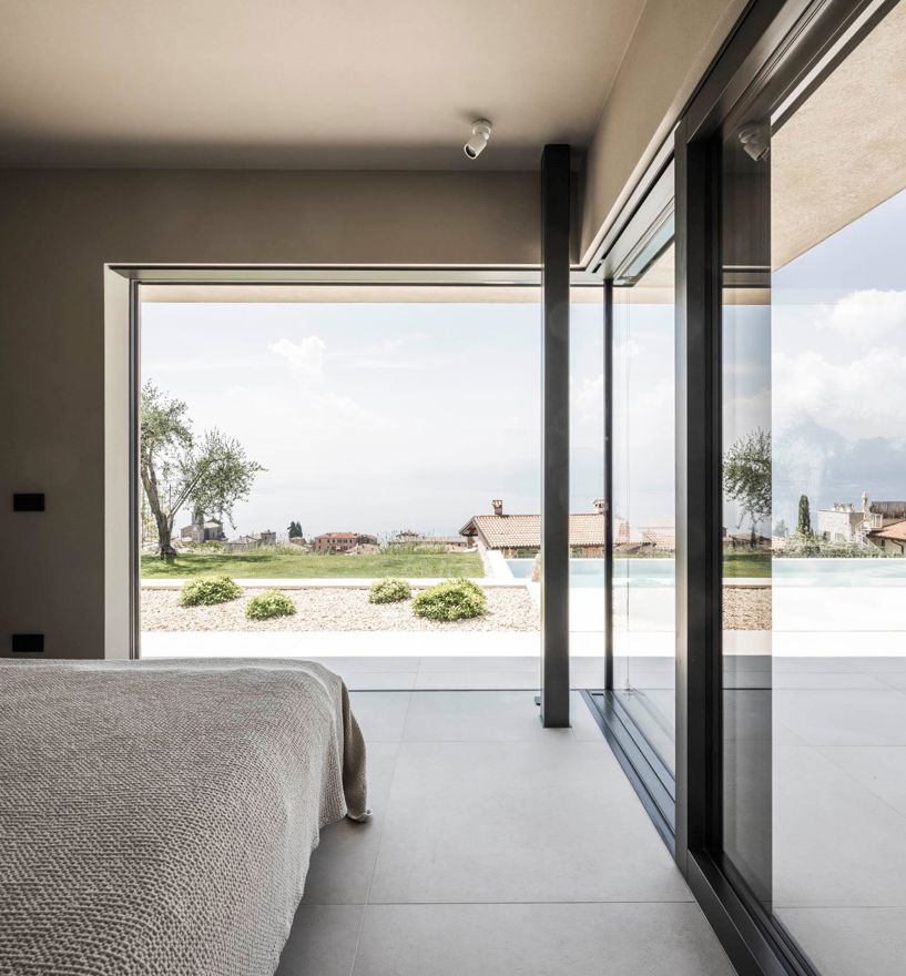 Projekt: Villa am Gardasee - Tip Top Fenster & Systeme - Fenster und Verglasungen aus Südtirol