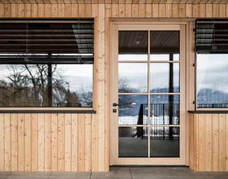 Projekt: Wieserhof Meransen - Tip Top Fenster & Systeme - Verglasungen, Fenster und Türen mit Sprossen und Raffstore