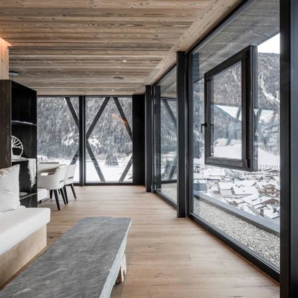 Projekt: Amus Chalets Antholz - Tip Top Fenster & Systeme - Verglasungen und Fenster im Glas