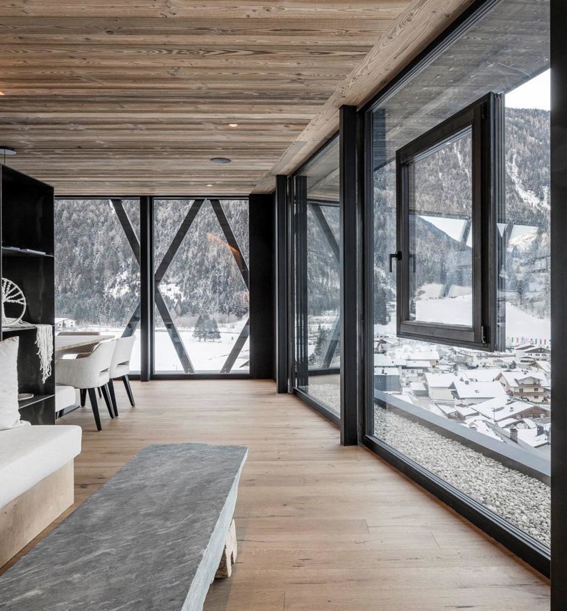 Projekt: Amus Chalets Antholz - Tip Top Fenster & Systeme - Verglasungen und Fenster im Glas