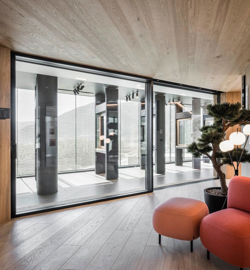 Showroom nell'Interior Tower