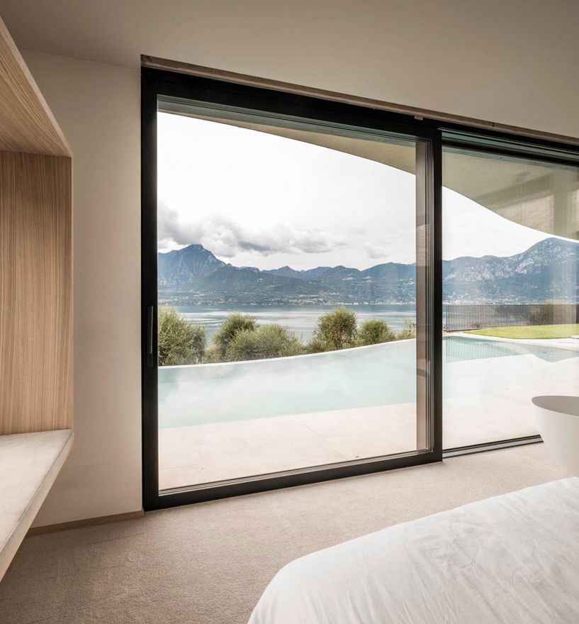 Projekt: Villa am Gardasee - Tip Top Fenster & Systeme - Fenster und Verglasungen aus Südtirol