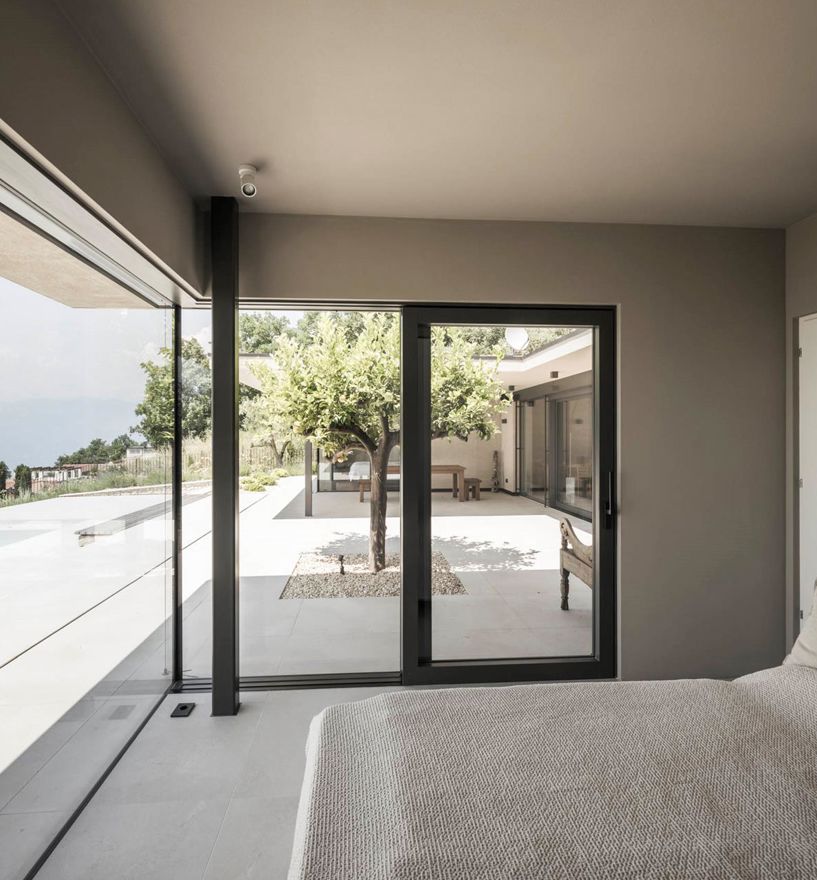 Projekt: Villa am Gardasee - Tip Top Fenster & Systeme - Fenster und Verglasungen aus Südtirol