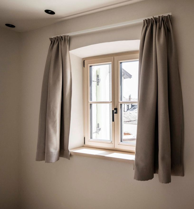 Projekt: Altbausanierung Tramin - Tip Top Fenster & Systeme - Türen und Fenster mit Jalousien aus Südtirol