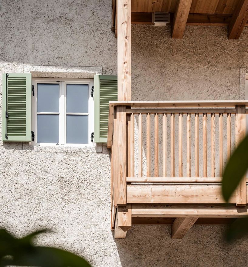 Projekt: Altbausanierung Tramin - Tip Top Fenster & Systeme - Türen und Fenster mit Jalousien aus Südtirol