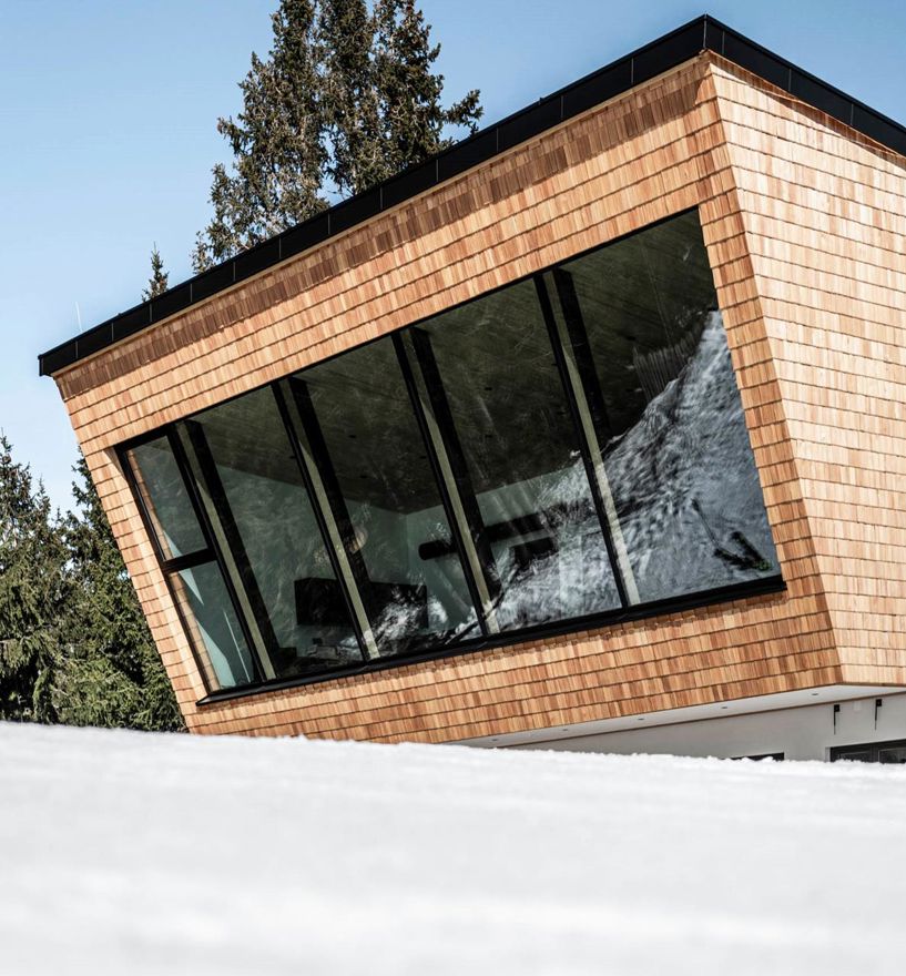 Projekt: Starthaus am Hahnenkamm Kitzbühel - Tip Top Fenster & Systeme - Hebe-Schiebetüren und Verglasungen aus Südtirol