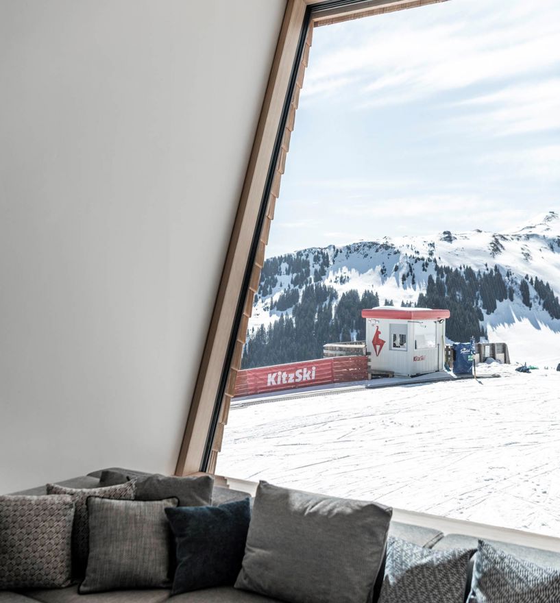 Projekt: Starthaus am Hahnenkamm Kitzbühel - Tip Top Fenster & Systeme - Hebe-Schiebetüren und Verglasungen aus Südtirol