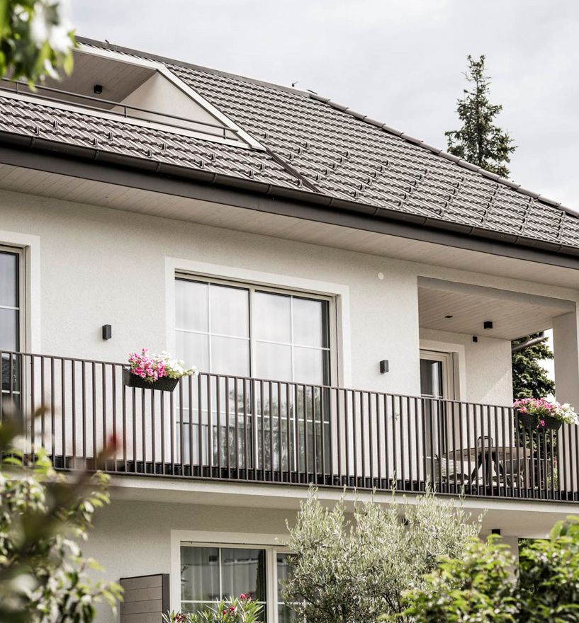 Projekt: Wohnhaus Lana - Tip Top Fenster & Systeme - Türen und Fenster mit Sprossen aus Südtirol