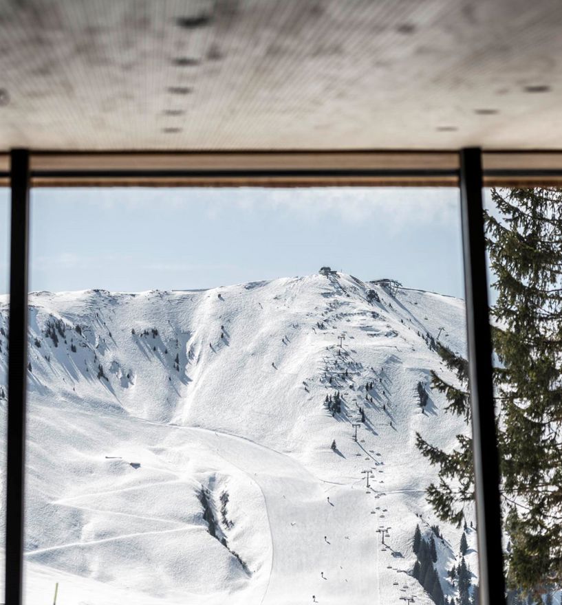 Projekt: Starthaus am Hahnenkamm Kitzbühel - Tip Top Fenster & Systeme - Hebe-Schiebetüren und Verglasungen aus Südtirol