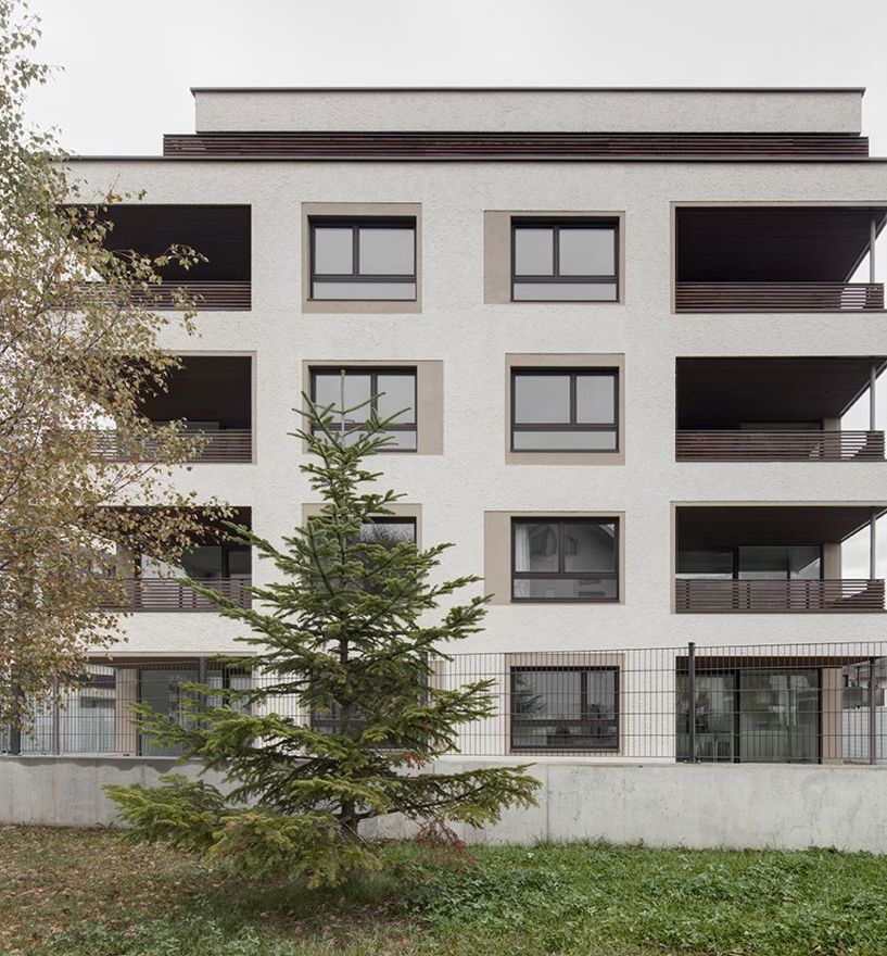 Projekt: Wohnbau Bruneck - Tip Top Fenster & Systeme - Fenster und Beschattungssysteme aus Südtirol