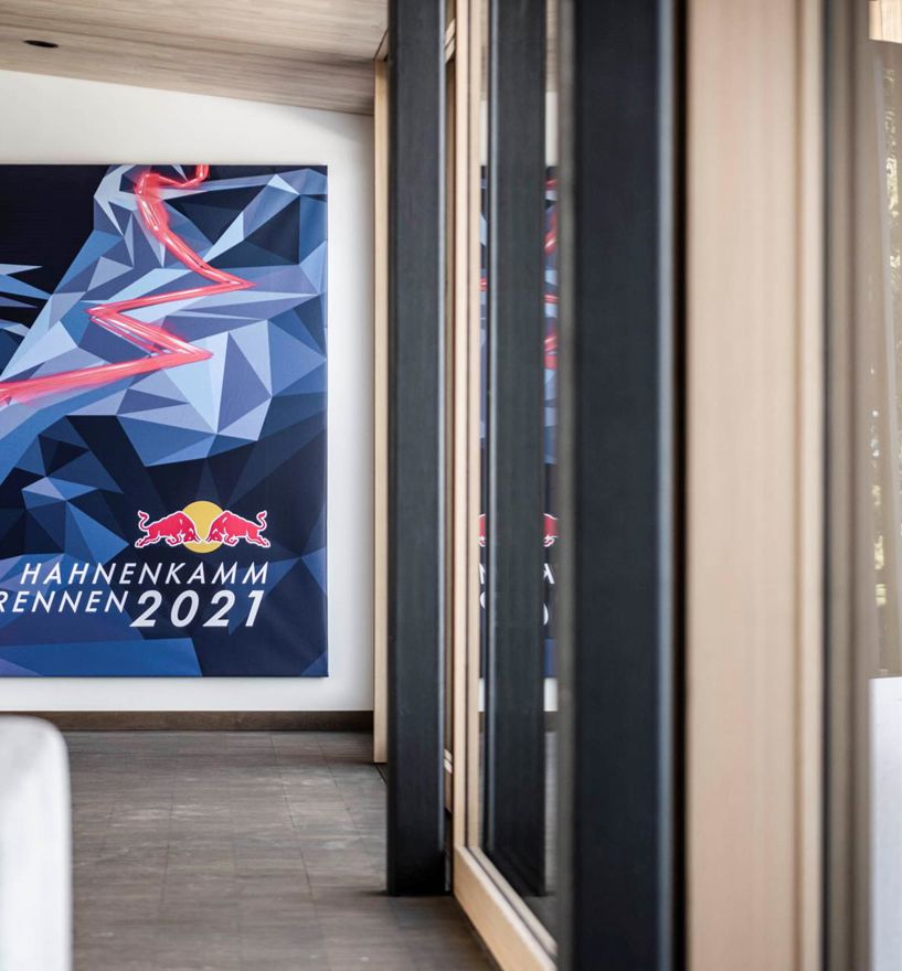 Projekt: Starthaus am Hahnenkamm Kitzbühel - Tip Top Fenster & Systeme - Hebe-Schiebetüren und Verglasungen aus Südtirol
