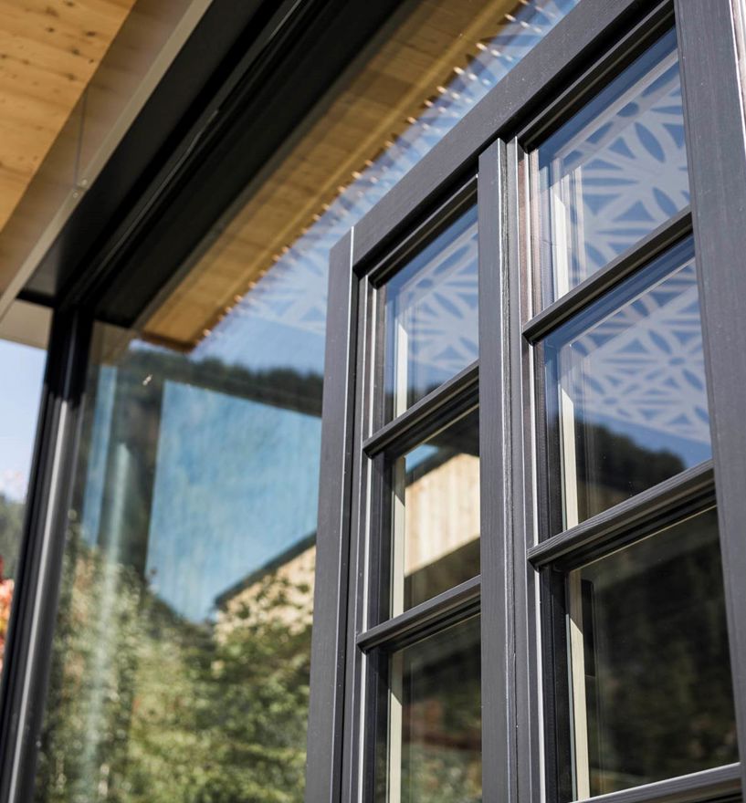 Projekt: Hotel Huber Vals - Tip Top Fenster & Systeme - Verglasungen und Fenster im Glas