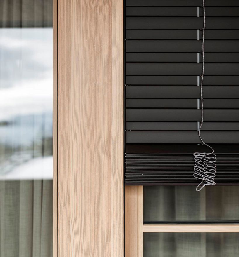 Projekt: Wieserhof Meransen - Tip Top Fenster & Systeme - Verglasungen und Türen mit Sprossen und Raffstore